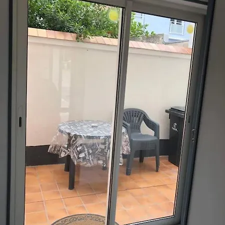 Du Phoque Gris Апартаменты *